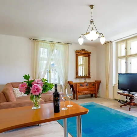 Lakeside Harmony Garden 別荘 バラトンフレド