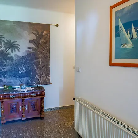 Lakeside Harmony Garden バラトンフレド